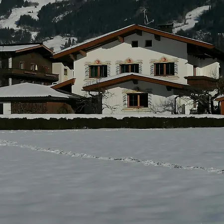 Gruber Apartment *